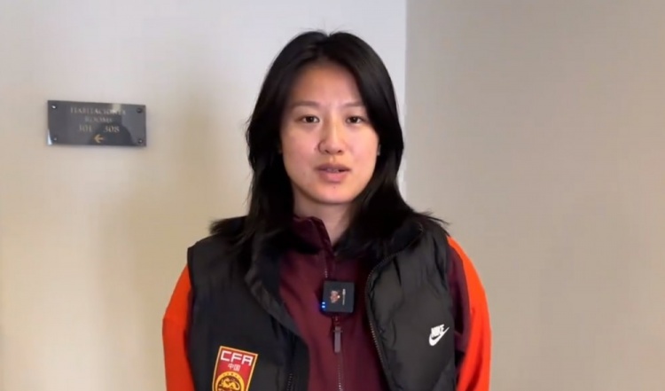  汪琳琳：范迪克是我的偶像和目標，希望變成他那樣全面的中后衛(wèi)