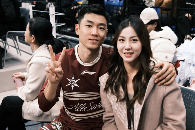  很搭！高詩巖妻子曬多張美照：打卡全明星 吉林下次見