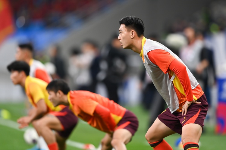  足球報：張玉寧、蔣圣龍均有不同程度傷病，伊萬未讓在熱身賽出場